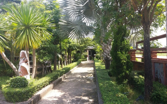 Chortip Resort