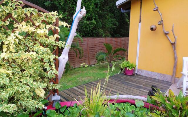 Bungalow With one Bedroom in Guadeloupe, With Pool Access, Enclosed Ga