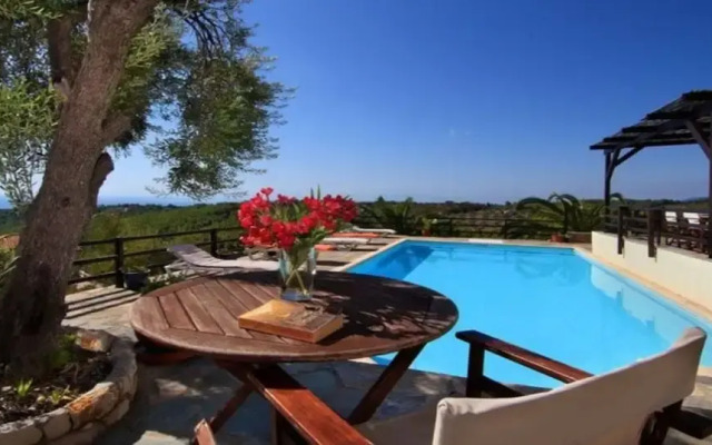 Alonissos 4-bedroom Large Villa With Private Pool