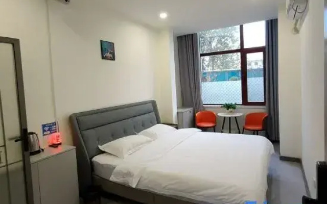 Hunchun Lvmeng Hotel