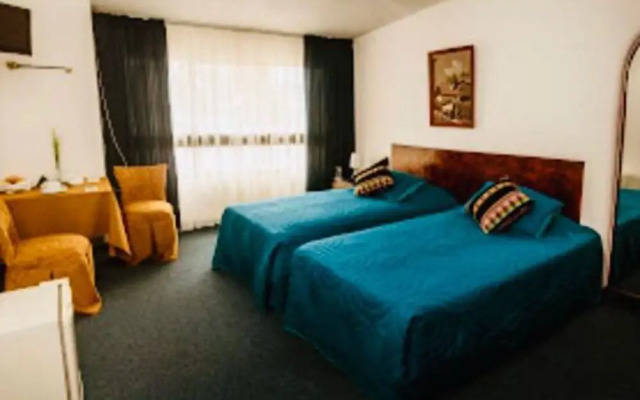 Hotel El Dorado inn San Isidro