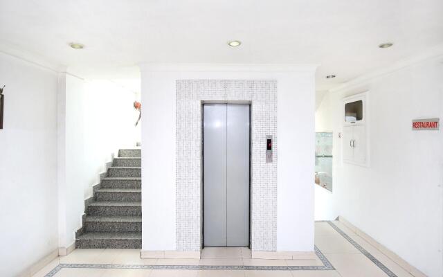 OYO 13365 Hotel Teg Royal