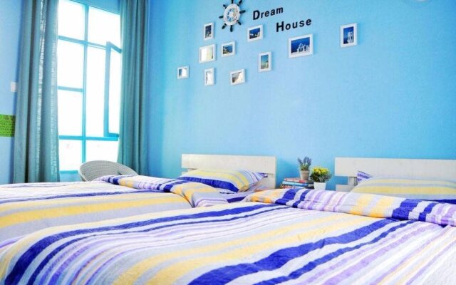 Dali 12 times international youth hostel