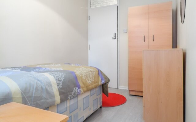 OLD Church Road - Deluxe Single Guest Room 2