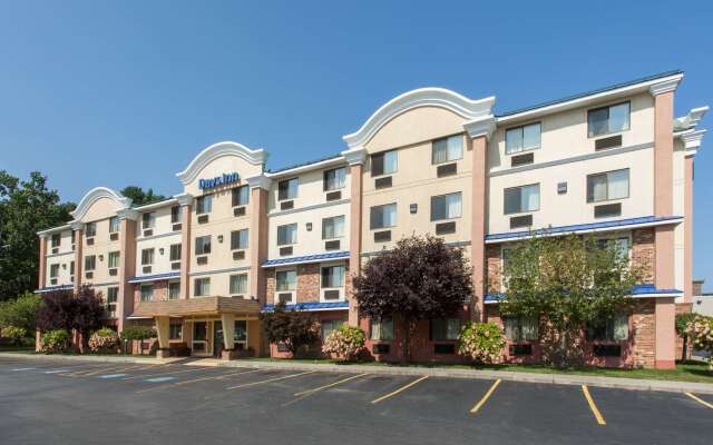 Days Inn by Wyndham Leominster/Fitchburg Area