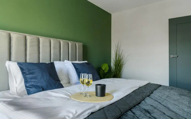 Lumina deluxe 3-room apartment