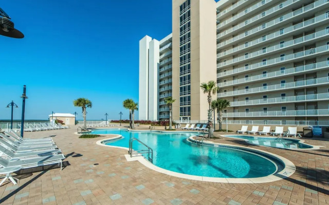 Laketown Wharf 806