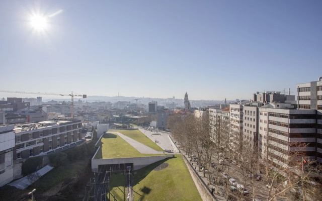 Liiiving In Porto | Downtown View Apartment