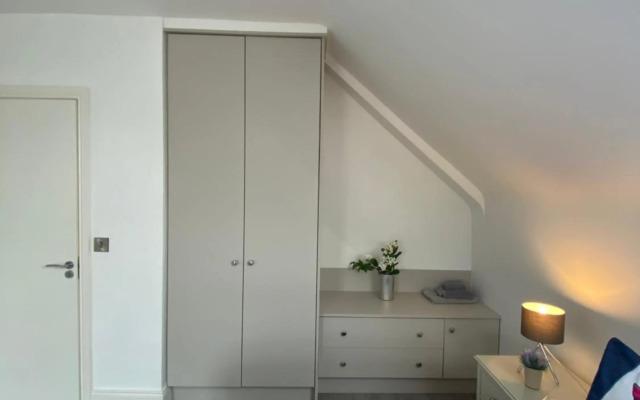 Pier House Luxury Apartment