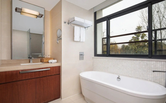 Courtyard by Marriott Wuxi Lihu Lake