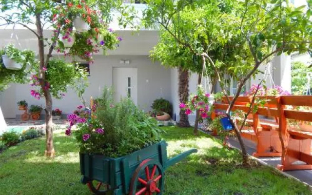 Apartments & Rooms Marinka