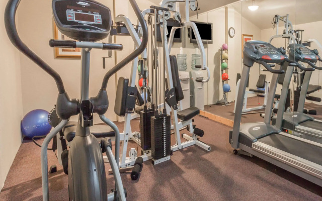 Days Inn by Wyndham Camp Springs/Andrews AFB DC Area