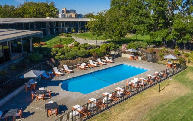 Holiday Inn Richland on the River