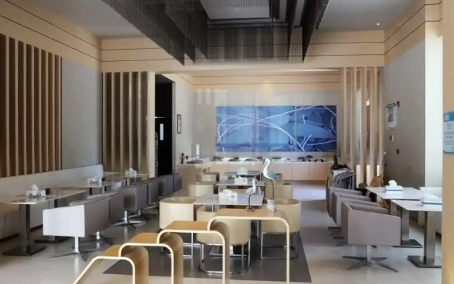 Jinjiang Inn Select QinZhou East Station City Government