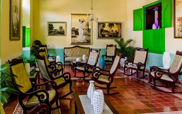 Hotel E La Calesa