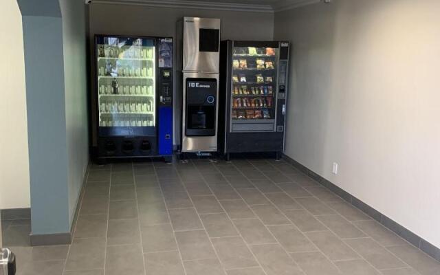 Industry Inn & Suites