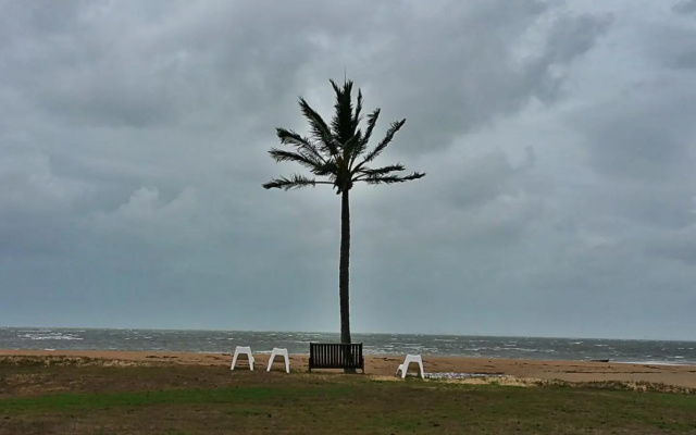 Sea View Villa. 2 bedroom. Sleeps 4. Free WIFI – Beach – Mackay
