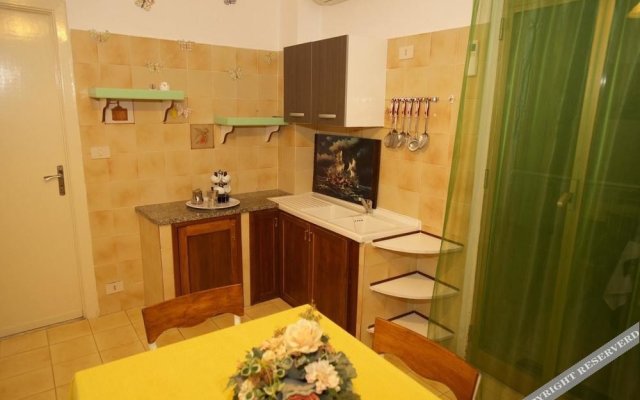 House With 4 Bedrooms in Palermo, With Wonderful sea View, Enclosed Ga