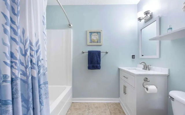 Ocean Hibiscus Retreat For 8