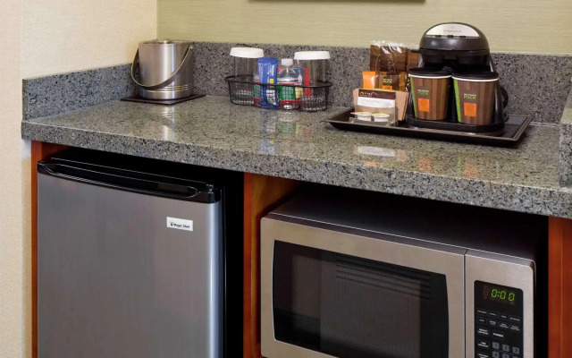 DoubleTree Suites by Hilton Hotel Boston - Cambridge