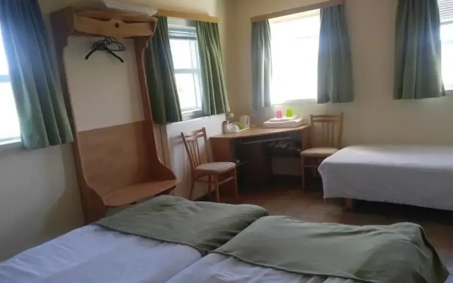 Fosshóll Guesthouse