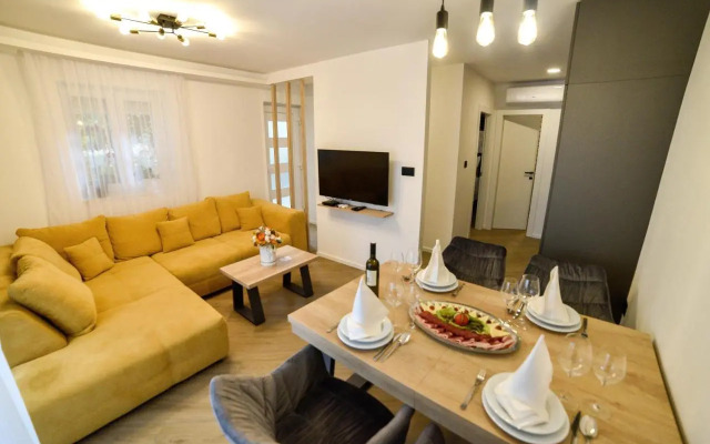 Luxury Apartment Knezovic