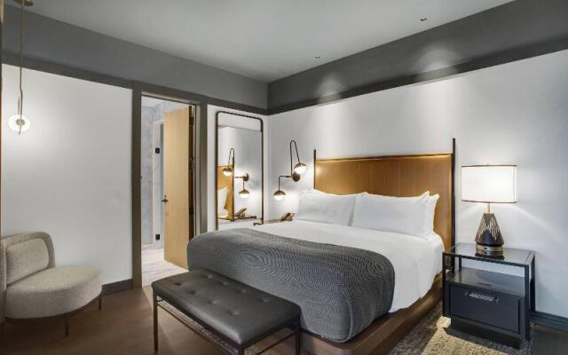 The Farnam, Autograph Collection