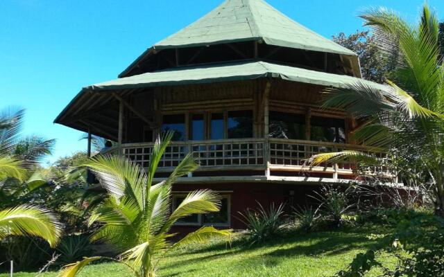 Deseo Bamboo Ecolodge - Bungalows