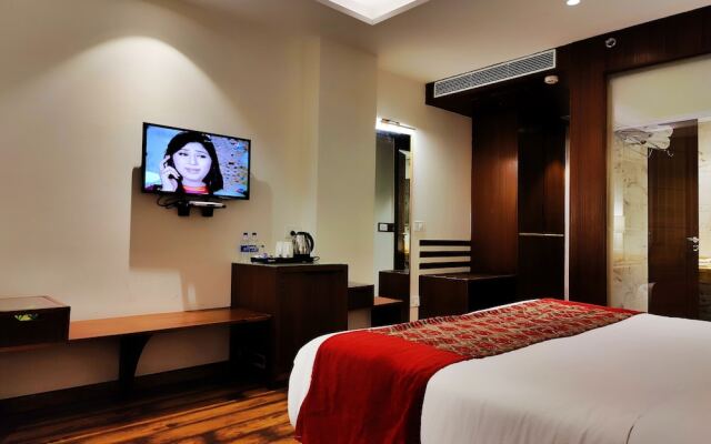 Royale Retreat Hotel & Spa Near Mall Road