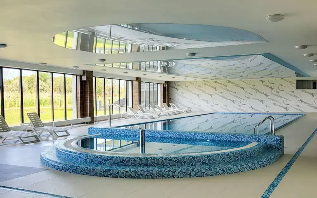 Riverfront Apartment by Renters