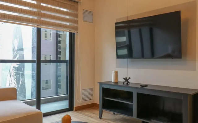 w Extraordinary 2BR w Balcony in Miraflores