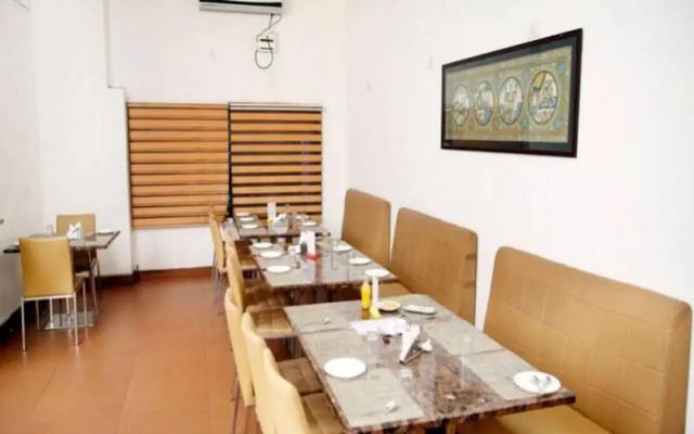 OYO 600 Hotel Skyhy
