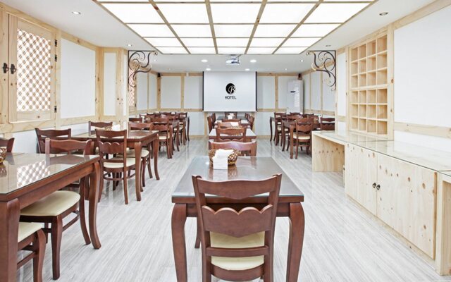Joy Plus Hotel