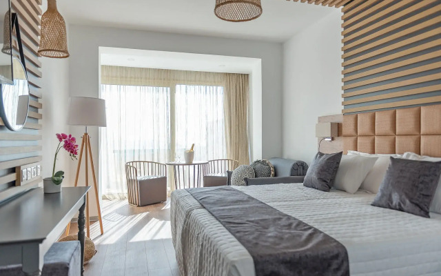 Piere Anne Beach Hotel