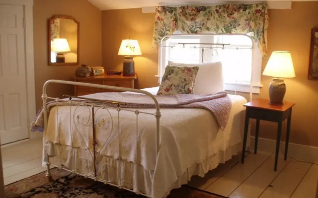 Lovett's Inn and Restaurant