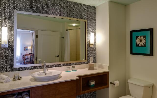Hotel Indigo Columbus Architectural Center by IHG