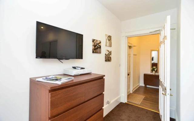 Belmont Street Apartment