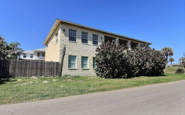 Groff's Getaway 646 by RedAwning