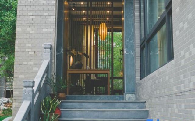 Wuyuan Fangzi Tea Homestay (Wuyuan High-speed Railway Station Xiangao Ancient City Branch)