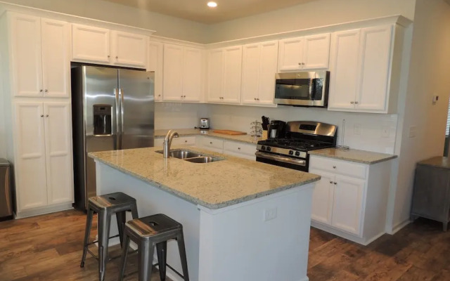 4758 Cloisters Lane