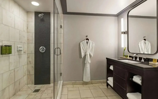 Hilton Checkers Los Angeles