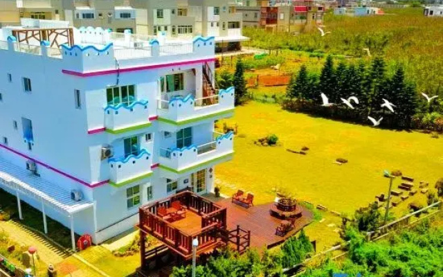 Yurong Hostel