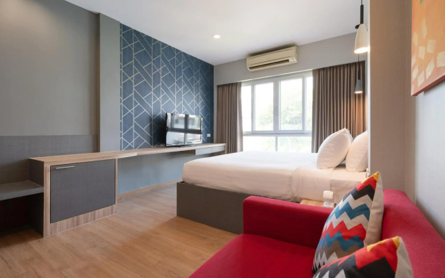 iCheck inn Gems Center Silom