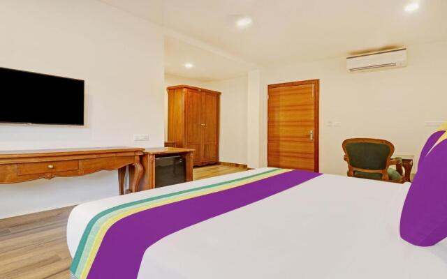 Treebo Premium Vahada