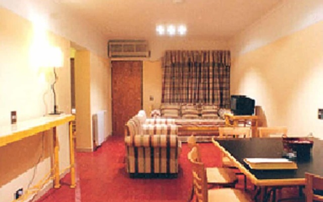 Reina Victoria Suites & Towers