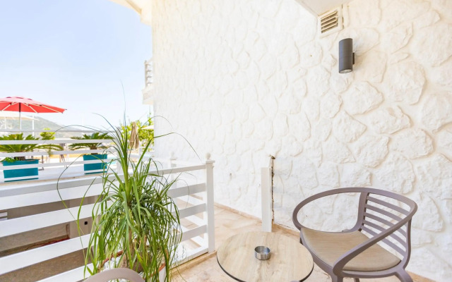 Kalkan Saray Suites - Adults Only