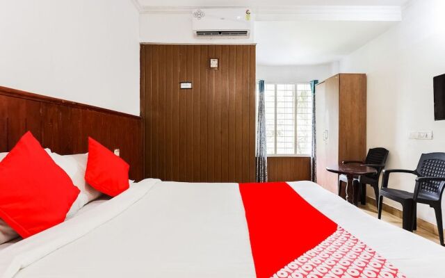 OYO Flagship 22598 Oval Retreat