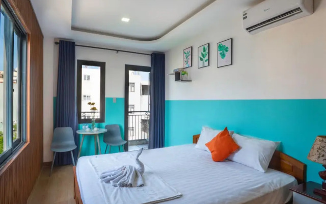 Boo HOSTEL Wifi Free and Rooftop Retreat