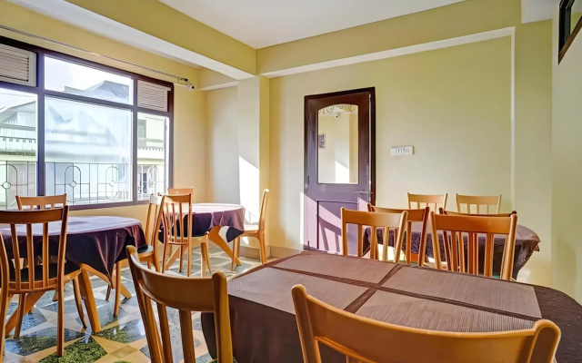 Capital O 70085 Hotel Siddhi Vinayak Regency