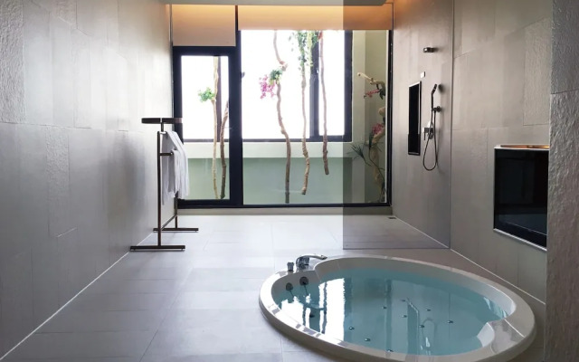 Icolour Villa